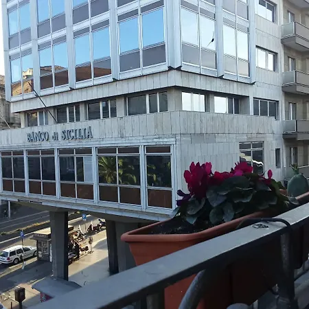 Domenico Florio Palace Oda ve Kahvaltı 3*